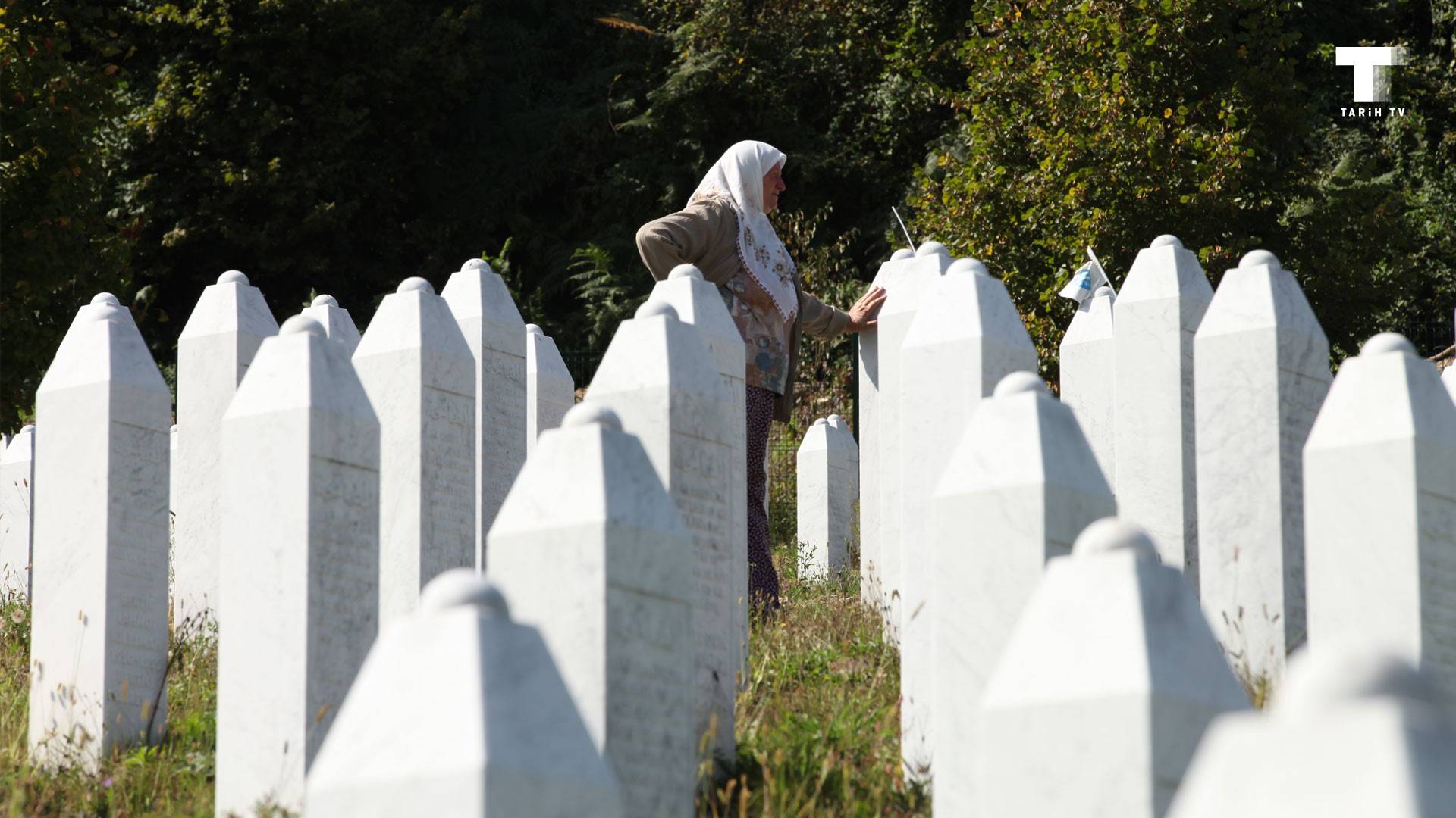 Srebrenitsa Anneleri Kayıplarını Arıyor